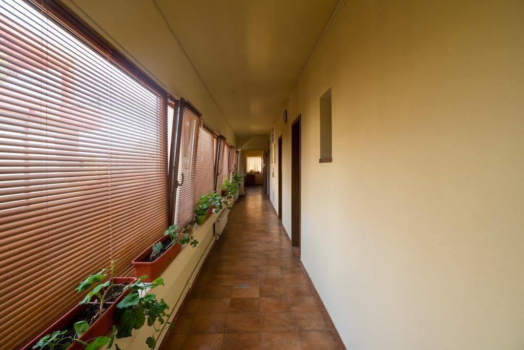 Hostel Nova Route Năvodari Eksteriør bilde