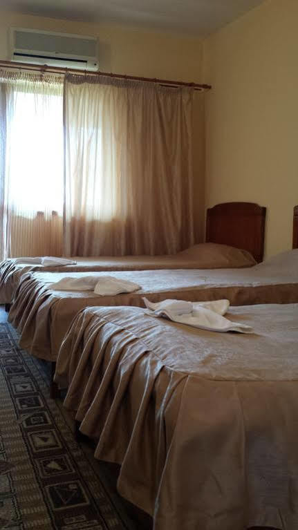 Hostel Nova Route Năvodari Eksteriør bilde